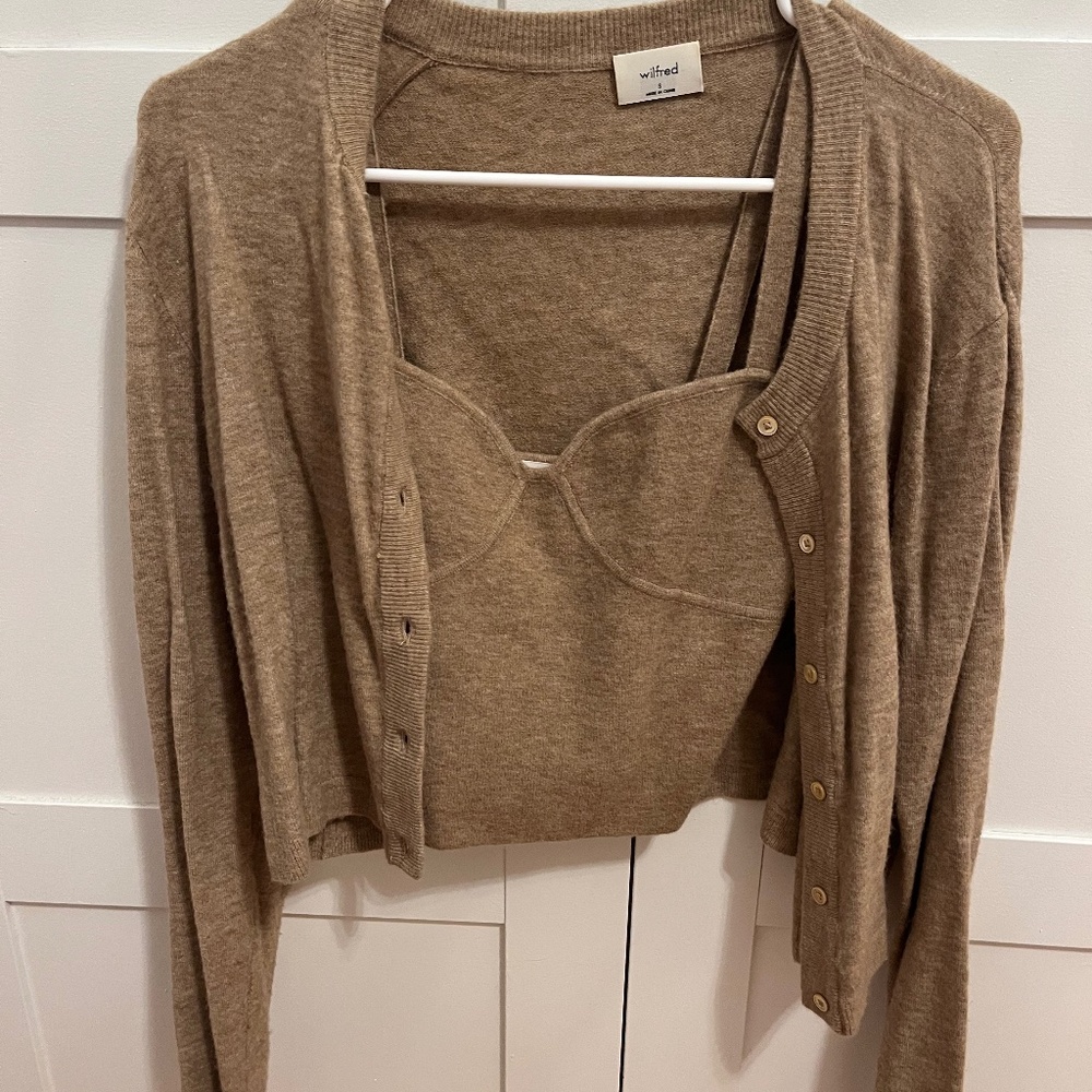 Aritzia top and sweater set
